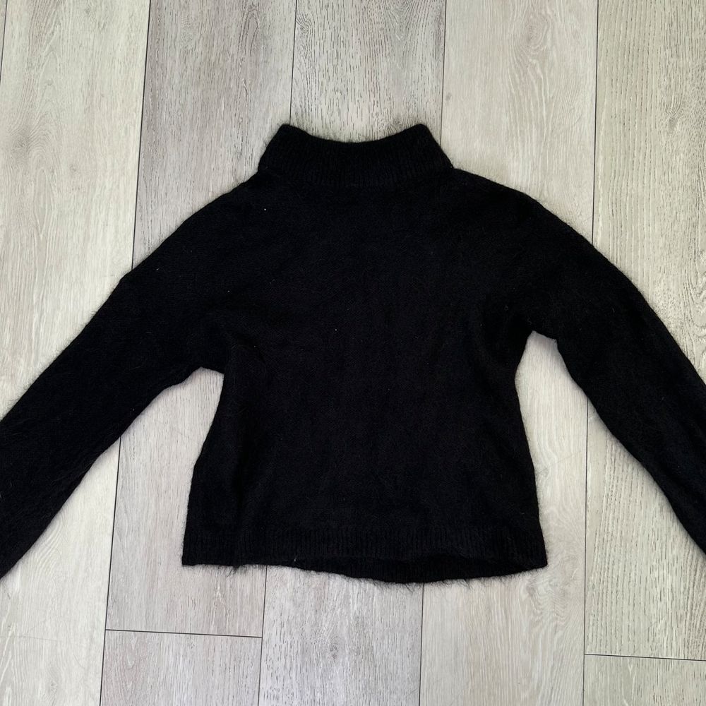 Banana Republic black mock turtle neck fuzzy‎ thick sweater wool alpaca size s